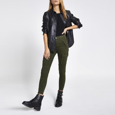 Khakifarbene Super Skinny Cargo-Jeans „Amelie“ mit Reißverschluss