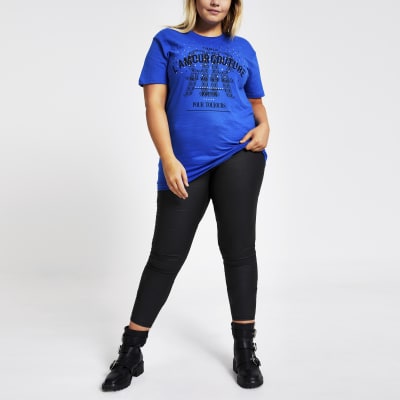 RI Plus - Marineblauw T-shirt verfraaid met siersteentjes