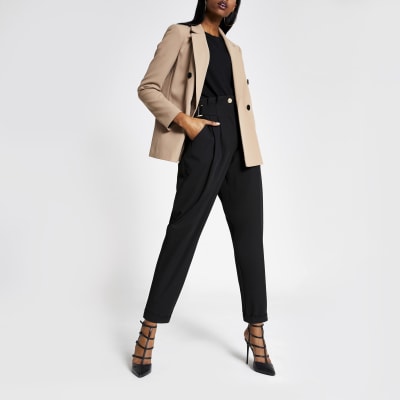 Black buckle waist peg leg trousers