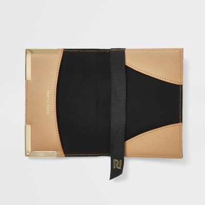 Black RI embossed passport cover