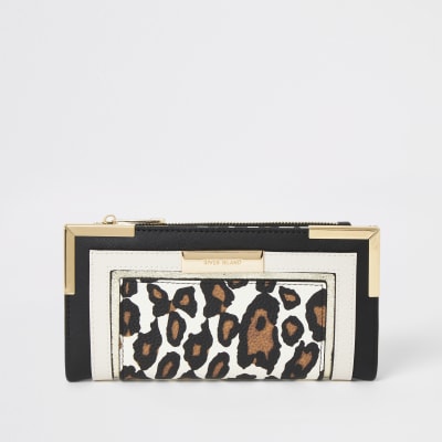 Beige leopard print fold out purse