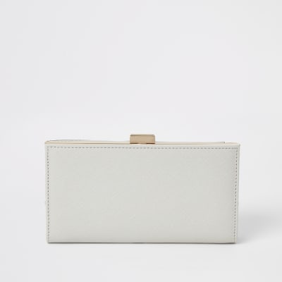 Grey swirl cutabout cliptop purse