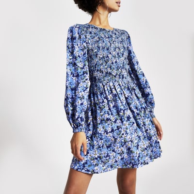 Langärmeliges Minikleid mit gekräuselter Taille und Blumenmuster in Blau