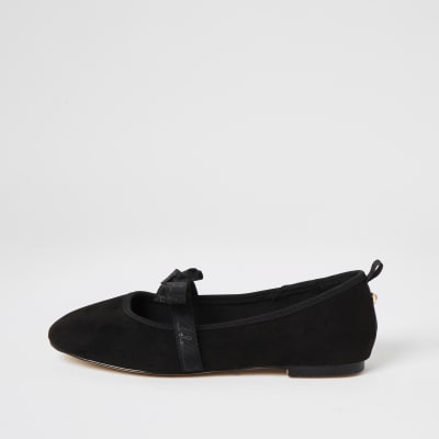 Schwarze Wildleder-Ballettschuhe mit Schleifenband