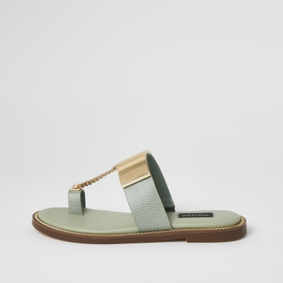 Groene sandalen met wijde pasvorm en met kettinkje