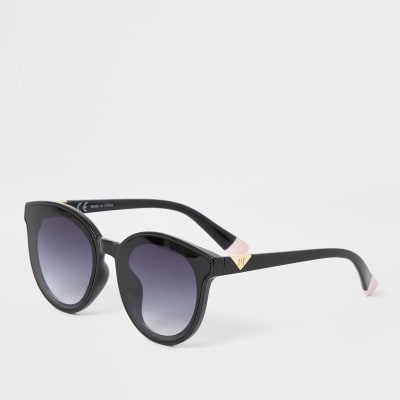 Black glam shape sunglasses
