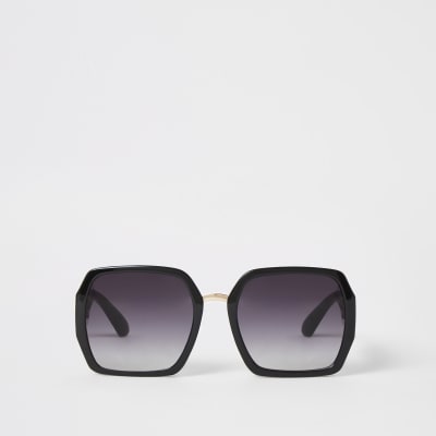 Black square shape glam sunglasses