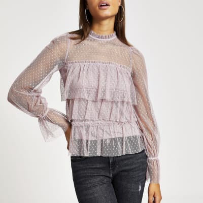 Violettes, durchscheinendes Rüschen-Oberteil mit Polka-Dots und langen Ärmeln