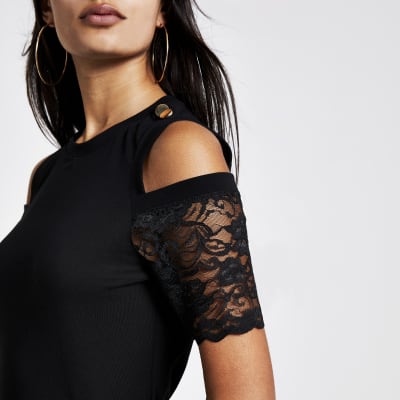 Black cold lace shoulder fitted T-shirt