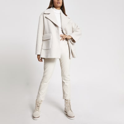 Manteau coupe trapèze en maille bouclée crème 