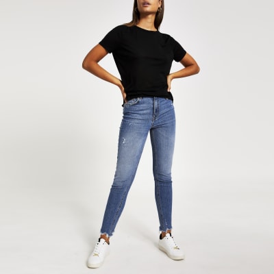 Zwart loose fit T-shirt met ruches schouder