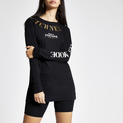 Schwarzes, langärmeliges T-Shirt mit Folien-Print