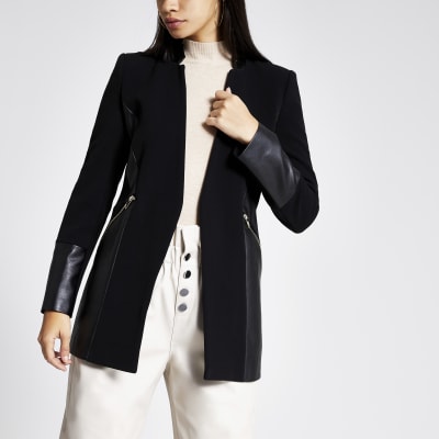 Schwarzer Blazer mit Colour-Block und Reißverschlusstasche