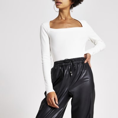 Wit uitgesneden geribbeld T-shirt met lange mouwen