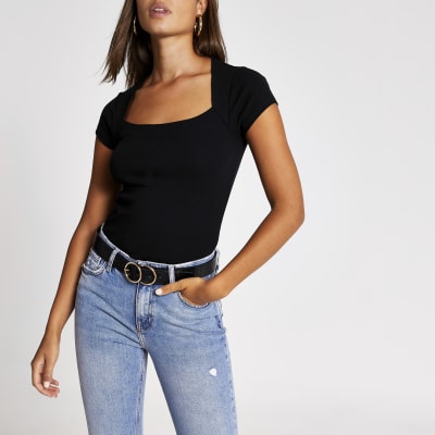 Zwart uitgesneden geribbeld T-shirt met korte mouwen