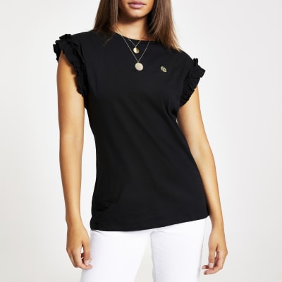 Zwart T-shirt met ruches aan de mouwen