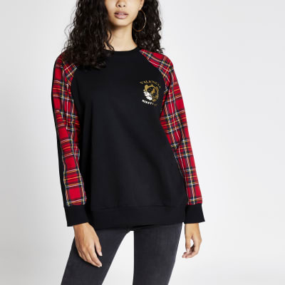 Schwarzer Pullover mit Karomuster