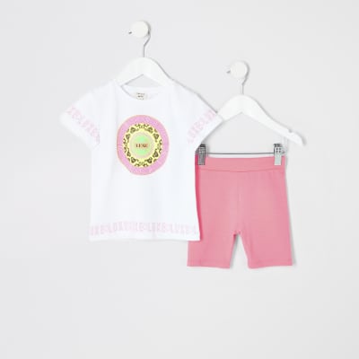 neon t shirt outfit