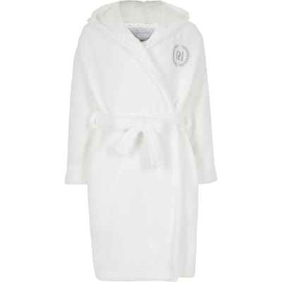 white fluffy dressing gown