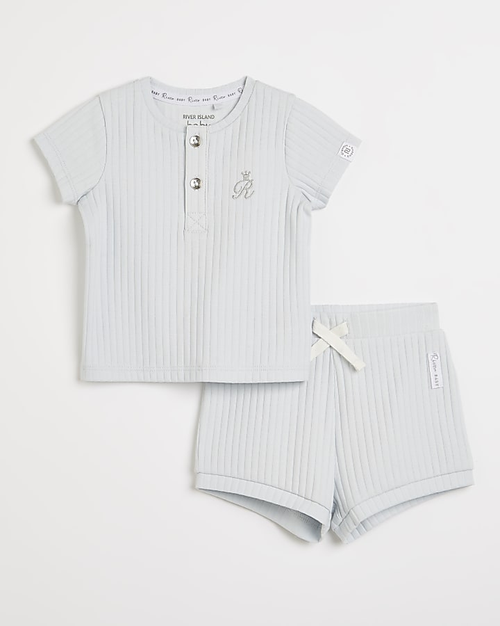 Baby blue organic ribbed shorts outfit