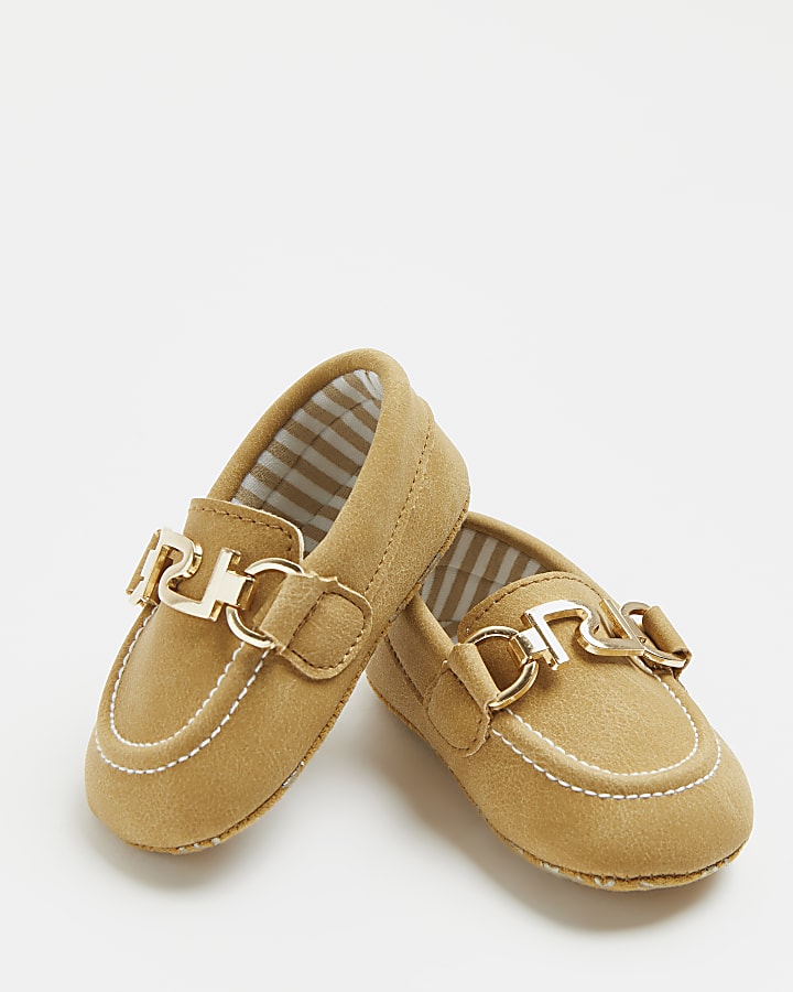 Baby boys brown RI logo loafers