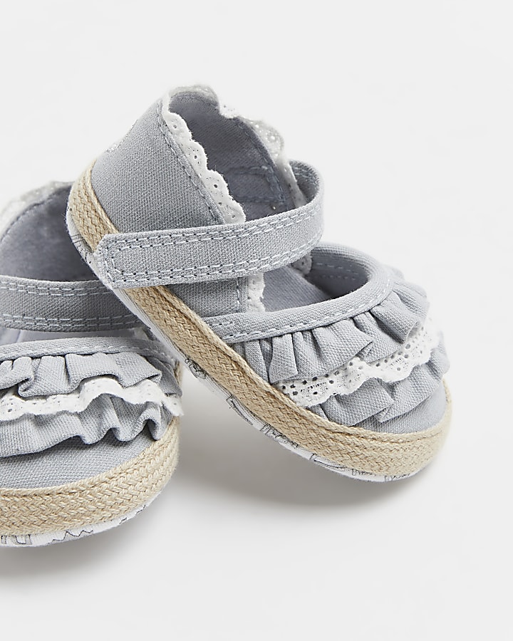 Baby girls blue chambray frill shoes