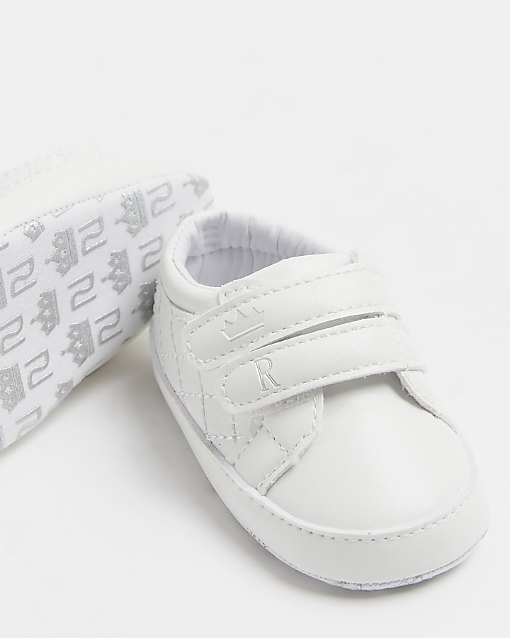 Baby white quilted trainers