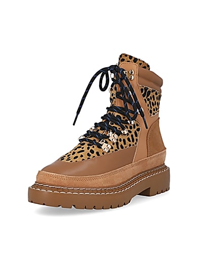 360 degree animation of product Beige animal print hiking boots frame-0