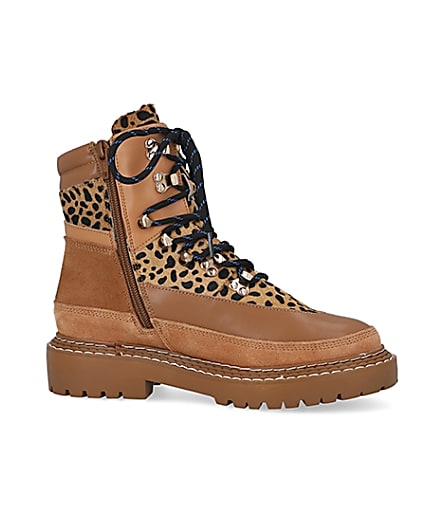 360 degree animation of product Beige animal print hiking boots frame-16