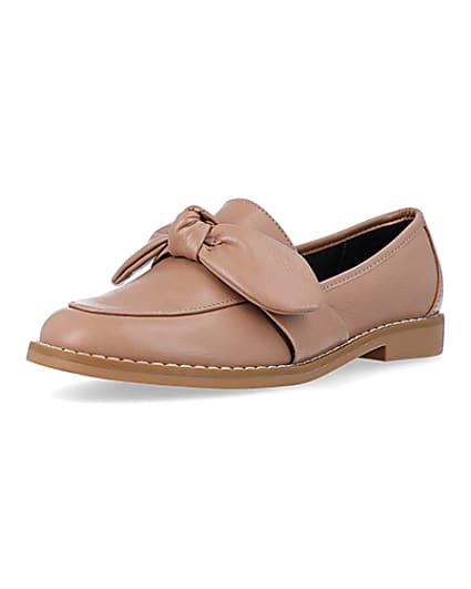 360 degree animation of product Beige bow detail loafers frame-0