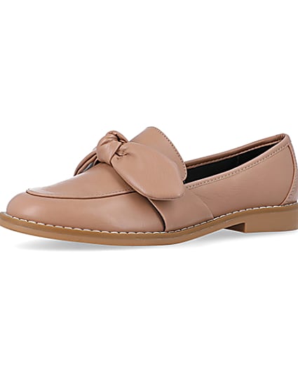 360 degree animation of product Beige bow detail loafers frame-1