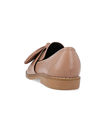 360 degree animation of product Beige bow detail loafers frame-8