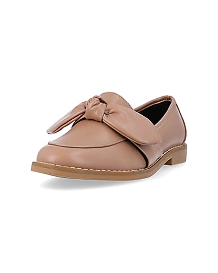 360 degree animation of product Beige bow detail loafers frame-23
