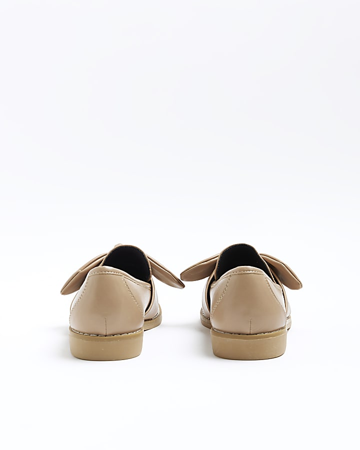 Beige bow detail loafers