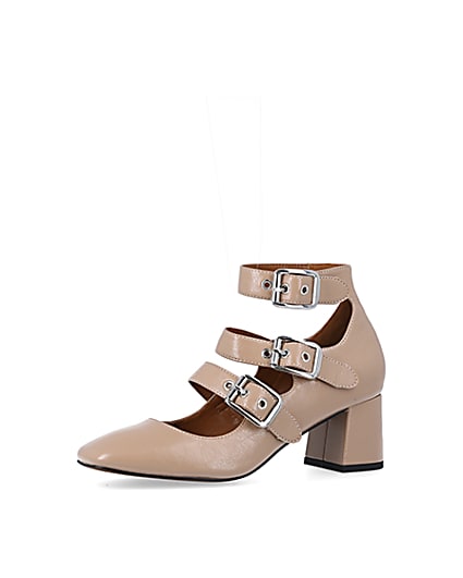 360 degree animation of product Beige buckle heeled shoes frame-1