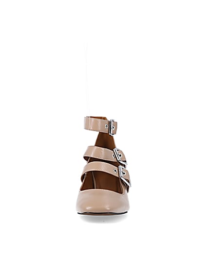 360 degree animation of product Beige buckle heeled shoes frame-21