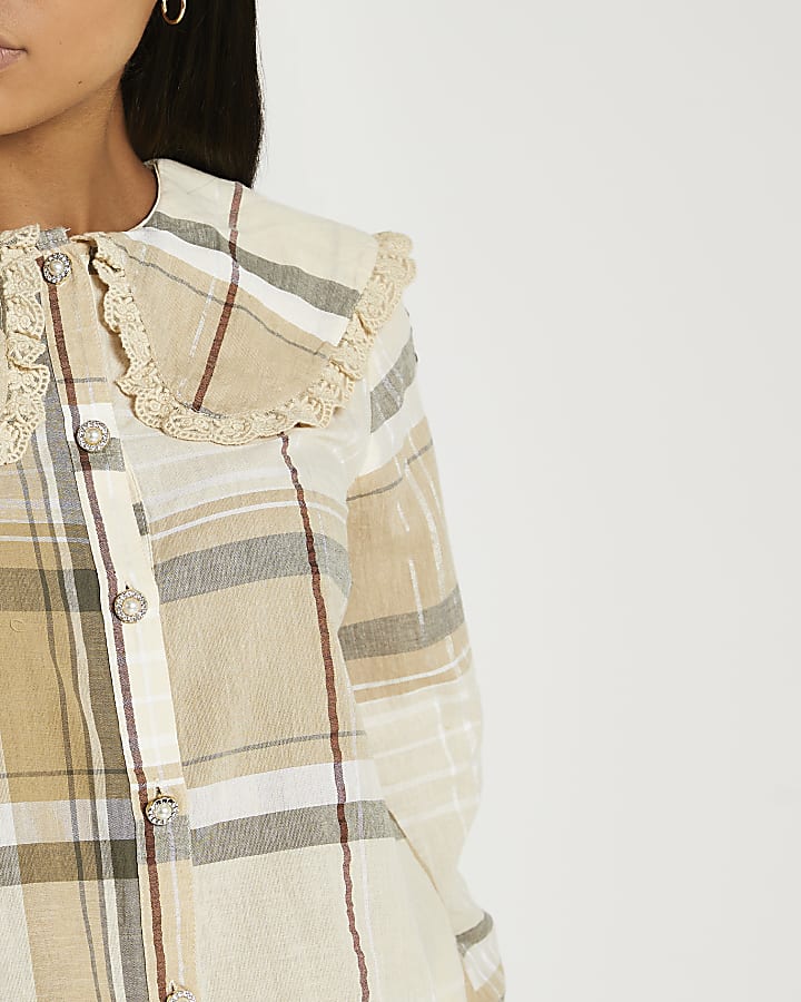 Beige checked oversized collar blouse