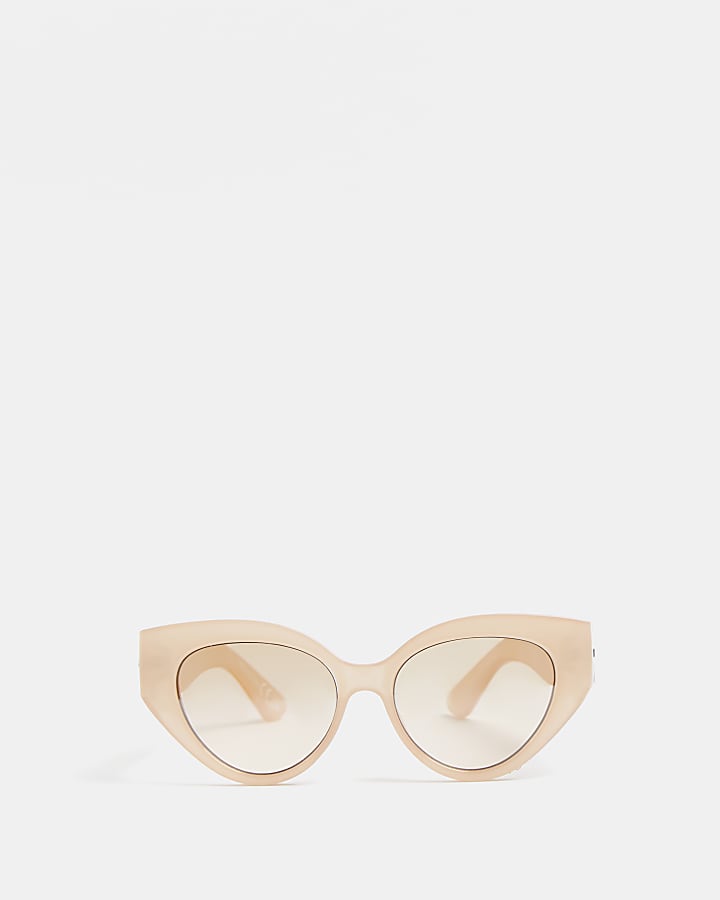 Beige chunky cat eye sunglasses