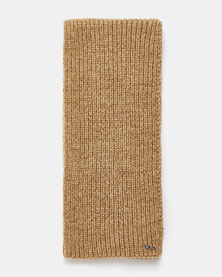 Beige chunky knit scarf