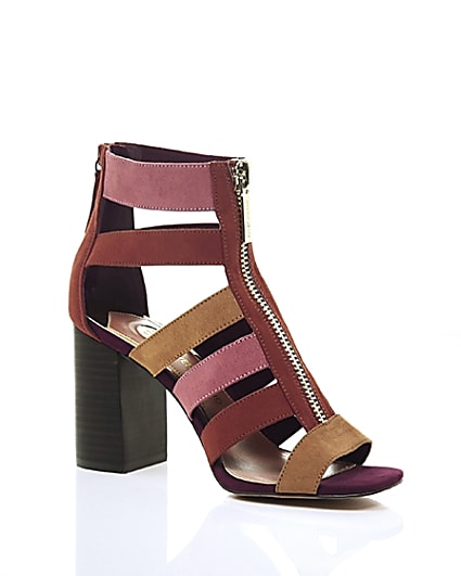360 degree animation of product Beige colour block caged block heel frame-7