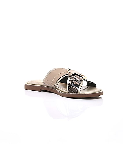 360 degree animation of product Beige cross strap ring flat sandals frame-7