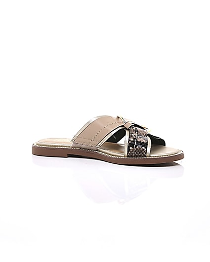 360 degree animation of product Beige cross strap ring flat sandals frame-8