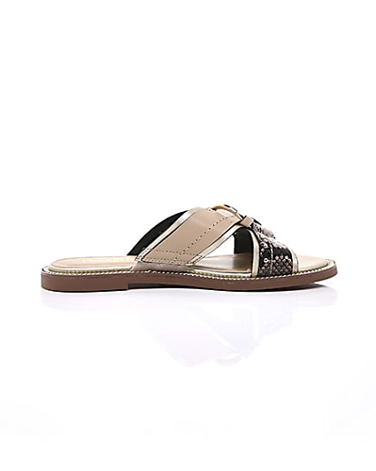 360 degree animation of product Beige cross strap ring flat sandals frame-10