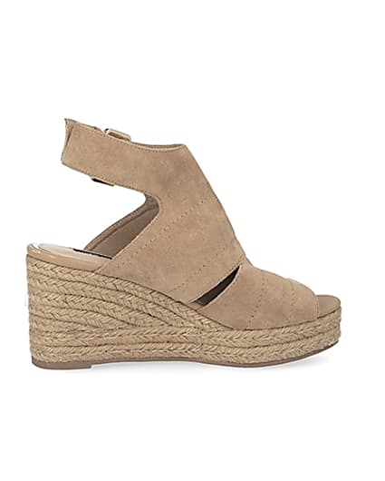 360 degree animation of product Beige espadrille wedge sandals frame-14