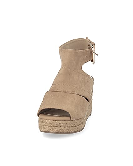 360 degree animation of product Beige espadrille wedge sandals frame-22