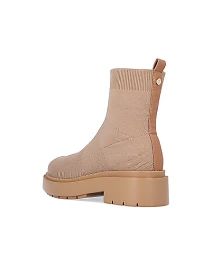 360 degree animation of product Beige knitted chunky ankle boots frame-6