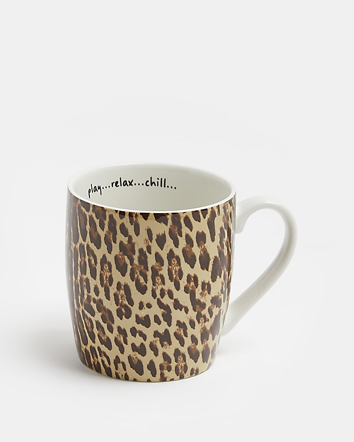 Beige leopard print mug