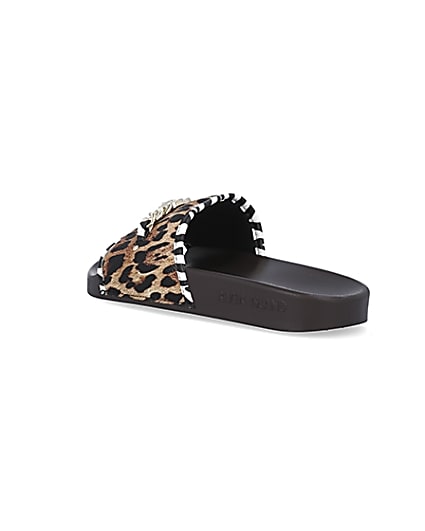 360 degree animation of product Beige leopard print sliders frame-6