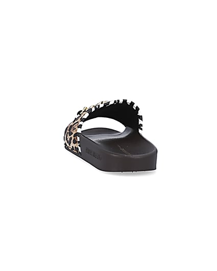 360 degree animation of product Beige leopard print sliders frame-8
