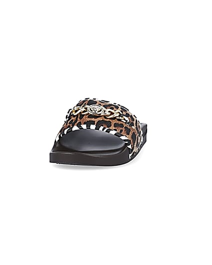 360 degree animation of product Beige leopard print sliders frame-22